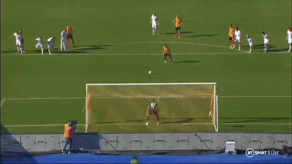Lecce vs Cremonese 1-1: Tâm điểm 2 pha penalty, Daniel Ciofani mở bàn, Gabriel Strefezza không bỏ lỡ cơ hội chia điểm