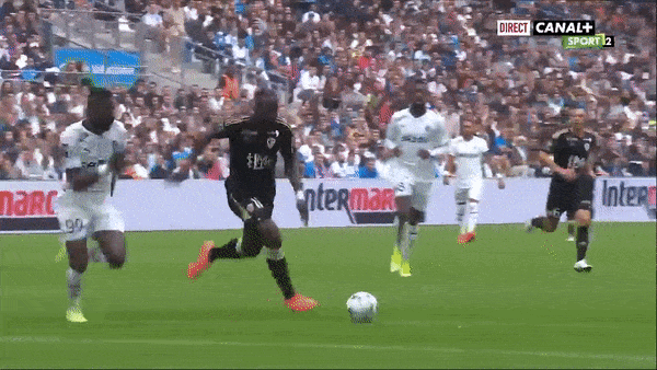 Marseille vs Ajaccio 1-2: Dimitri Payet mở bàn trên chấm penalty, Moussiti-Oko gỡ hòa, Leonardo Balerdi bất ngờ phản lưới nhà