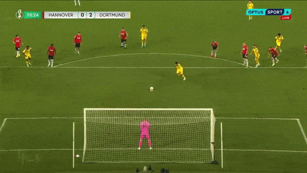 Hannover vs Borussia Dortmund 0-2: Arrey Mbi phản lưới nhà, Bellingham chốt hạ chiến thắng trên chấm penalty, Adeyemi bị thẻ đỏ
