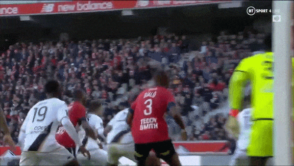 Lille vs Angers 1-0: VAR từ chối bàn thắng của Amine Salama, Remy Cabella kiến tạo, Tiago Djalo ghi bàn duy nhất, Carlos Baleba bị thẻ đỏ