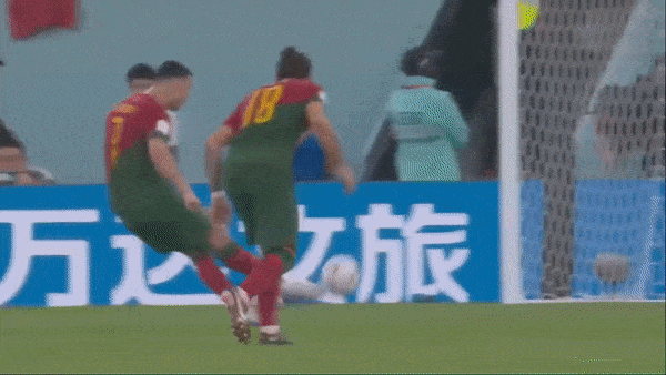 Bồ Đào Nha vs Ghana 3-2: Ronaldo mở bàn trên chấm penalty, Andre Ayew gỡ hòa, Felix, Leao lần lượt tỏa sáng, Bukari ngược dòng bất thành