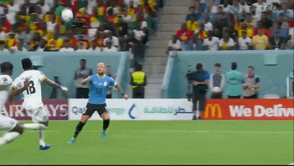 Ghana vs Uruguay 0-2: Andre Ayew không thắng thủ môn Rochet, Luis Suarez kiến tạo, Arrascaeta tỏa sáng cú đúp, Uruguay vẫn bị loại cay đắng
