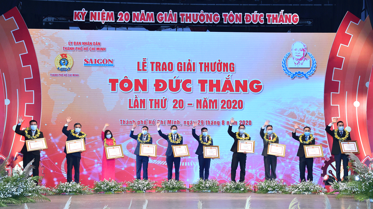 Winners of the 20th Ton Duc Thang Awards (Photo: SGGP)
