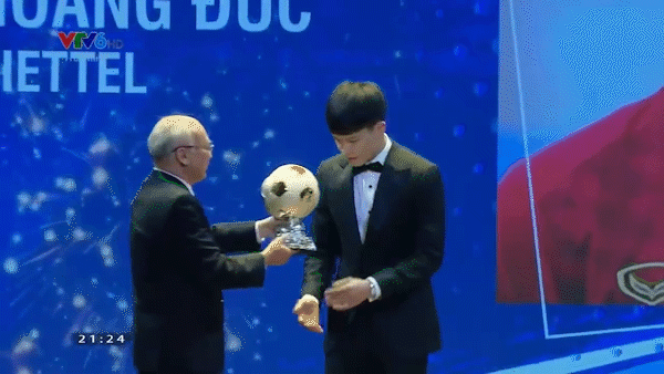 Hoàng Đức, Huỳnh Như và Văn Ý đoạt Quả bóng vàng Việt Nam 2021