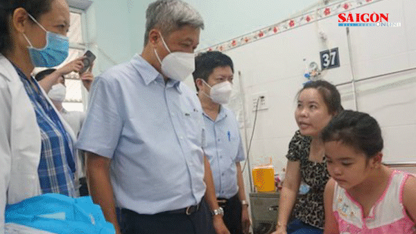 Thứ trưởng Bộ Y tế Nguyễn Trường Sơn: Dịch sốt xuất huyết diễn biến phức tạp, khả năng bùng phát diện rộng