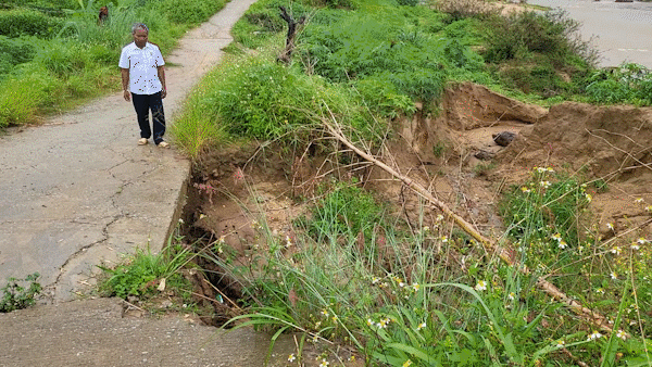 Nỗi lo sông “nuốt” làng vì kè chống sạt lở 12 năm vẫn chưa xây dựng