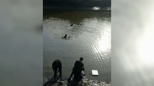 Nam thiếu niên ở quận 7 đuối nước khi đi bắt cá
