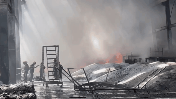 Cháy lớn ở một công ty rộng hàng ngàn mét vuông trong KCN Tân Phú Trung, huyện Củ Chi