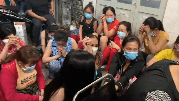 Phá sòng bạc quy tụ nhiều “quý bà” ở quận Bình Tân ngày Tết