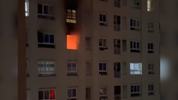 Cháy chung cư Tô Ký Tower, cư dân hốt hoảng tháo chạy tán loạn