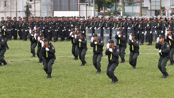 Ra mắt Trung đoàn Cảnh sát cơ động dự bị chiến đấu thuộc Công an TPHCM