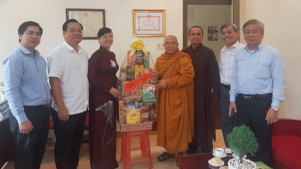 Chủ tịch HĐND TPHCM Nguyễn Thị Quyết Tâm chúc mừng Phật đản Ban Biên tập Báo Giác ngộ 