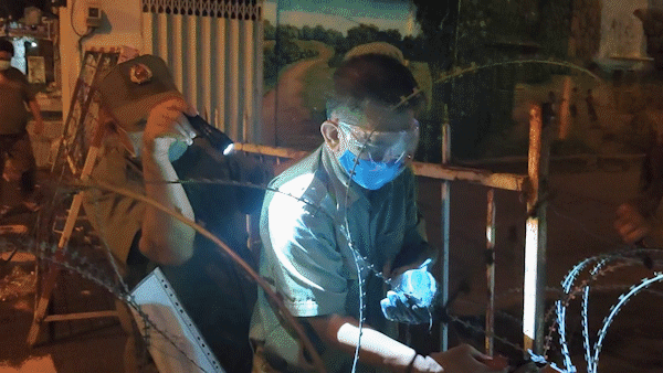 Barricades lifted in mass overnight in HCMC