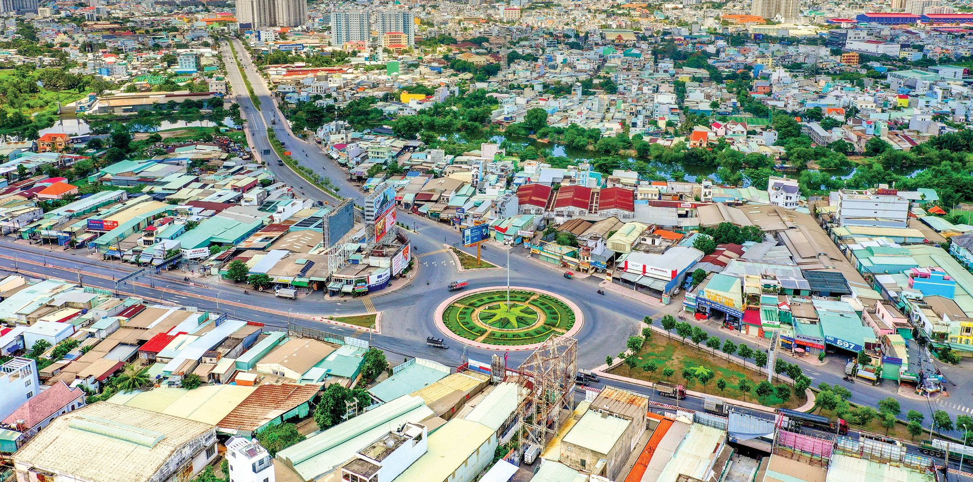 TPHCM những ngày giãn cách theo Chỉ thị 16 ảnh 2