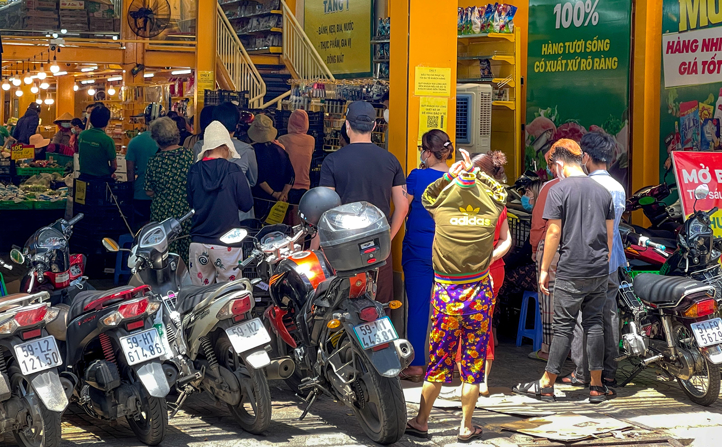 TPHCM những ngày giãn cách theo Chỉ thị 16 ảnh 13