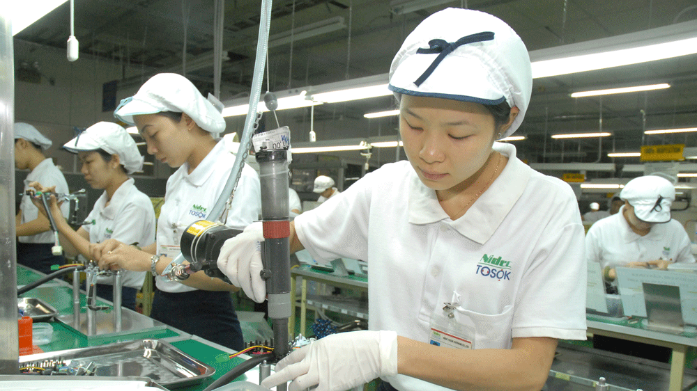 Vietnam’s economic growth counts on high-tech FDI ảnh 1
