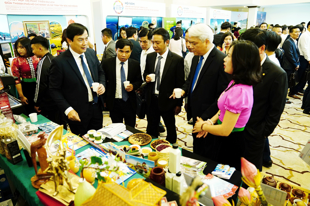 HCMC, eight northwestern provinces boost tourism linkage products ảnh 1