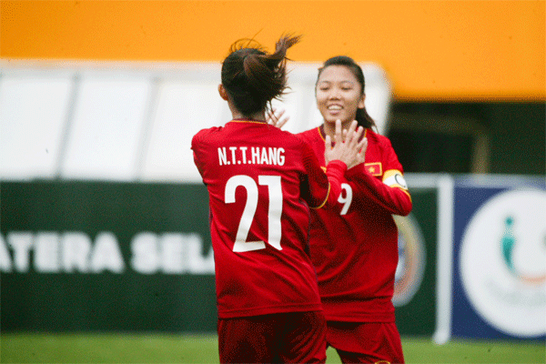 Đội nữ Việt Nam thắng dễ Singapore 10-0 ảnh 1