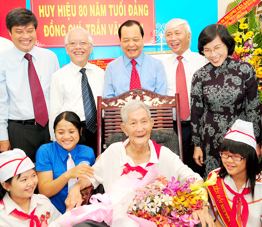 Trần Văn Giàu với Nguyễn Ái Quốc - Hồ Chí Minh và tư tưởng Hồ Chí Minh ảnh 1