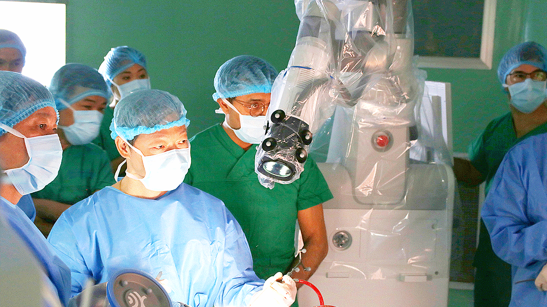 Dấu ấn y tế Việt Nam qua những ca đại phẫu - Bài 4: Chinh phục những đỉnh cao ảnh 1