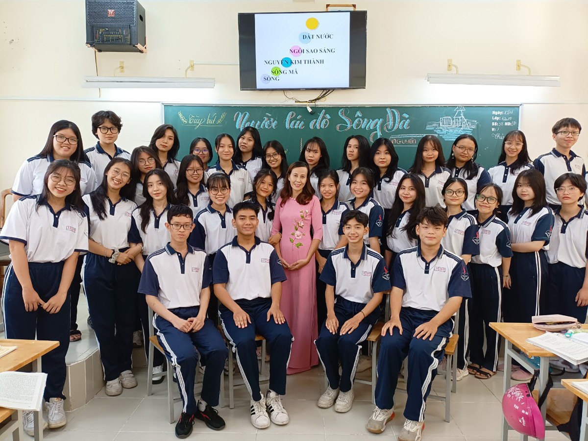 Giáo viên THPT - Tự hào “người thắp lửa”!
