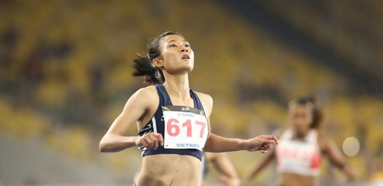 NÓNG: 2 tỷ đồng mỗi năm cho Lê Tú Chinh sang Mỹ luyện nghề ảnh 2