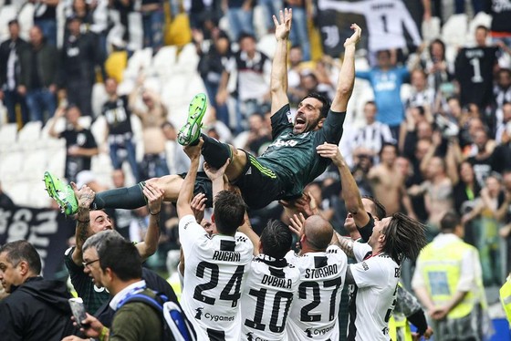 "Người nhện" Buffon đã đến lúc nghỉ ngơi? ảnh 1