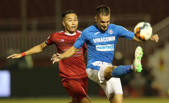 Đánh bại Than QN, TPHCM chưa từ bỏ cuộc đua vô địch ảnh 2