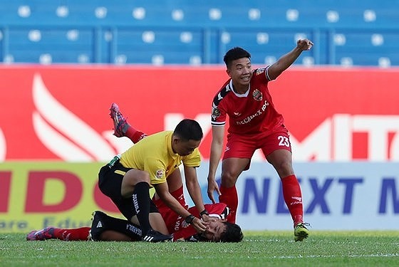 Trưởng ban trọng tài Dương Văn Hiền: "Đang xúc tiến trao đổi trọng tài với Thai-League” ảnh 1