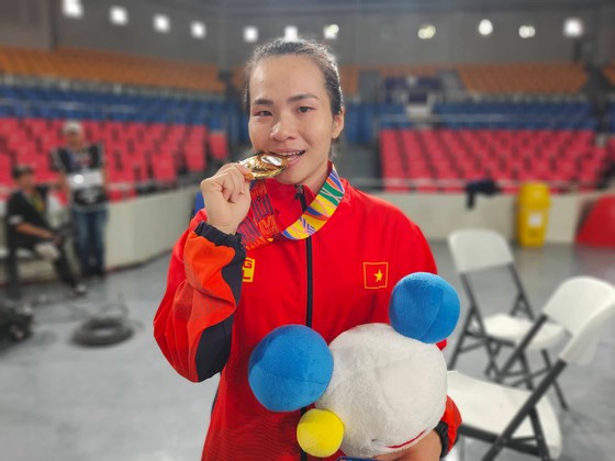 Vương Thị Huyền nén nỗi đau mất cha để giành HCV SEA Games ảnh 2