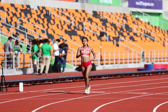 “Thợ săn” Hồng Lệ và nỗi ấm ức trên đường chạy marathon ảnh 1