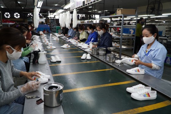 Gần 70% doanh nghiệp dệt may - da giày bị nhãn hàng phạt vì giao hàng chậm ảnh 1