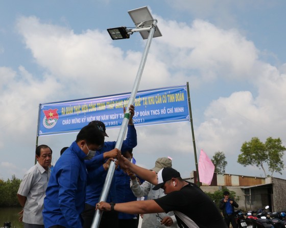 Xây dựng bia truyền thống Khu căn cứ Tỉnh đoàn Cà Mau ảnh 2