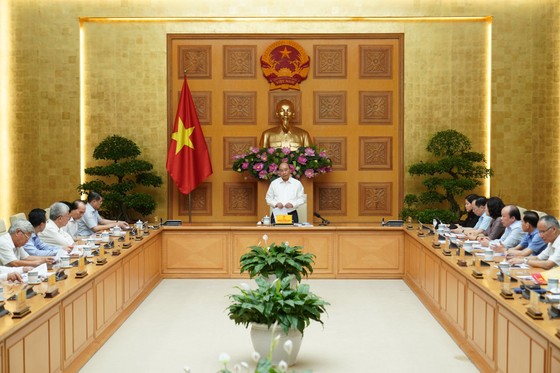 Thủ tướng nghe hiến kế về chính sách tài chính, tiền tệ ảnh 1