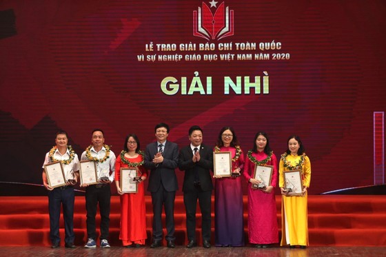 Trao Giải báo chí toàn quốc 'Vì sự nghiệp Giáo dục Việt Nam' 2020 ảnh 3