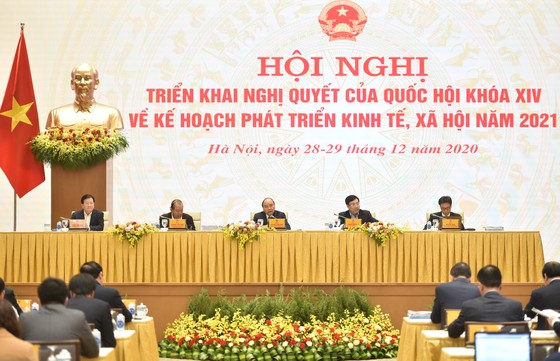Bộ trưởng Tô Lâm: Trung bình mỗi ngày có hàng trăm người xuất, nhập cảnh trái phép qua đường bộ ảnh 1