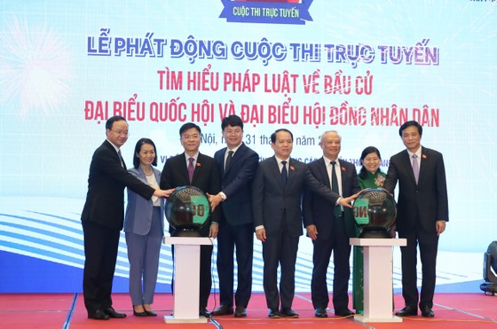 Khởi động cuộc thi trực tuyến tìm hiểu pháp luật về bầu cử ảnh 1