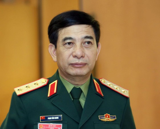 Trình Quốc hội phê chuẩn bổ nhiệm 2 Phó Thủ tướng và 12 bộ trưởng, trưởng ngành ảnh 4