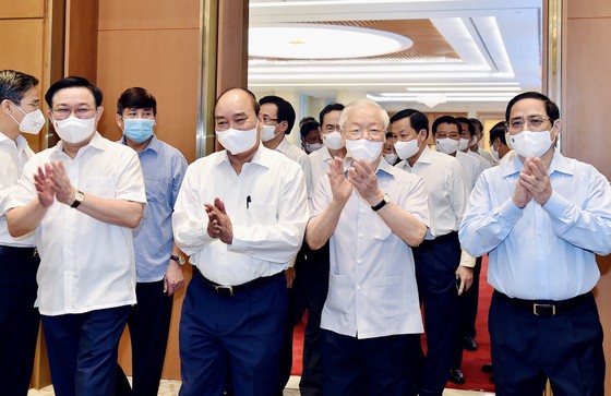 Tổng Bí thư Nguyễn Phú Trọng dự phiên họp đầu tiên của Chính phủ khóa XV ảnh 1