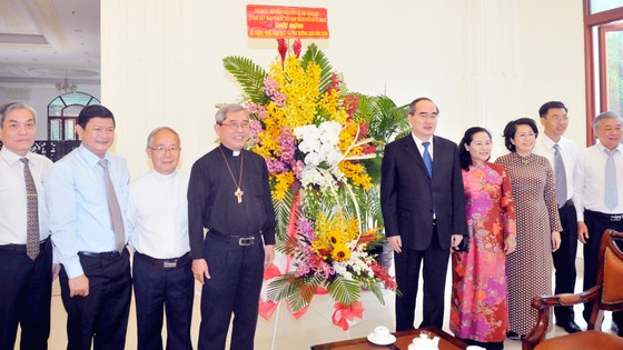 Bí thư Thành ủy TPHCM Nguyễn Thiện Nhân thăm, chúc mừng Giáng sinh ảnh 1