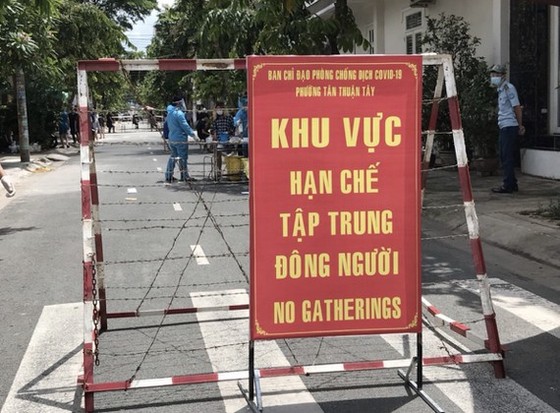 Những ai, cơ quan nào được hoạt động khi TPHCM “siết” Chỉ thị 16? ảnh 1