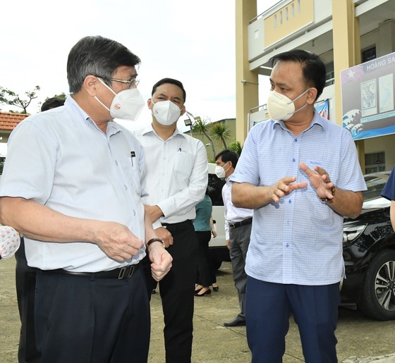 Chủ tịch UBND TPHCM Nguyễn Thành Phong: Có kế hoạch chi tiết, phấn đấu đến ngày 15-9 TP kiểm soát được dịch Covid-19 ảnh 3