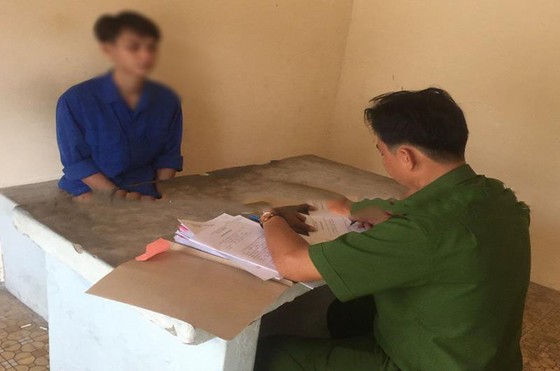 Xông vào đồn đánh công an, 6 đối tượng bị khởi tố ảnh 1