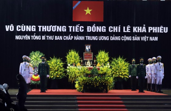 Cử hành trọng thể Quốc tang nguyên Tổng Bí thư Lê Khả Phiêu ảnh 26