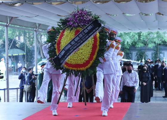 Cử hành trọng thể Quốc tang nguyên Tổng Bí thư Lê Khả Phiêu ảnh 13