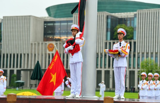 Cử hành trọng thể Quốc tang nguyên Tổng Bí thư Lê Khả Phiêu ảnh 28