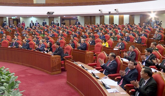Đồng chí Nguyễn Phú Trọng được tín nhiệm bầu làm Tổng Bí thư Ban Chấp hành Trung ương Đảng khóa XIII ảnh 5