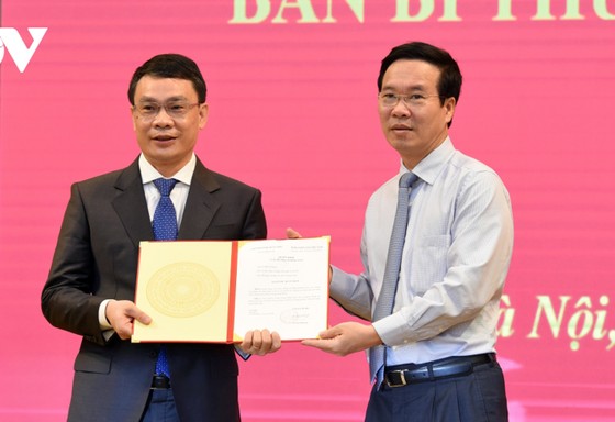 Bộ Chính trị điều động Bí thư Tỉnh ủy Lạng Sơn làm Phó Chánh Văn phòng Trung ương Đảng ảnh 2