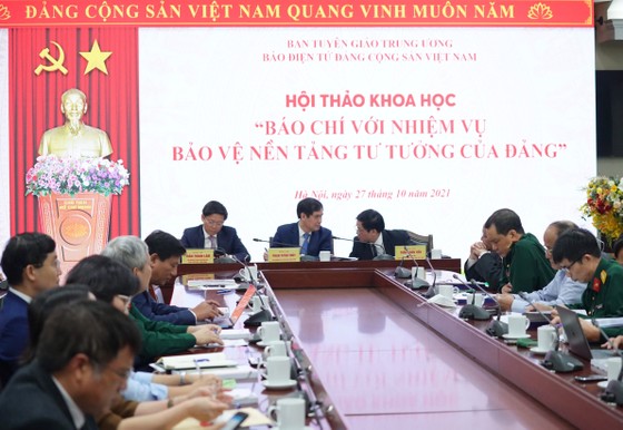 Bảo vệ nền tảng tư tưởng của Đảng là nhiệm vụ thường xuyên, quan trọng hàng đầu của báo chí ảnh 4