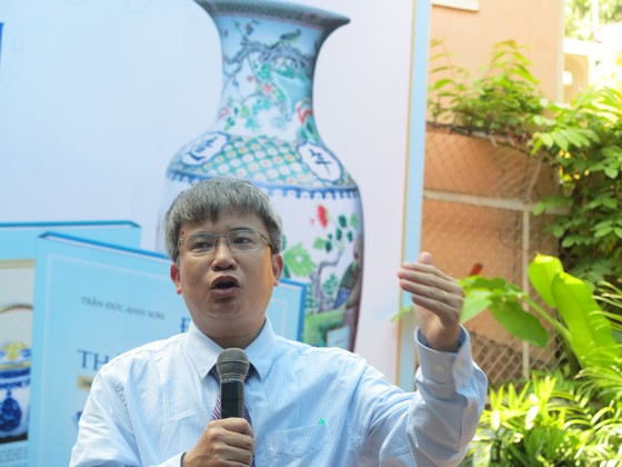 Đồ sứ ký kiểu thời Nguyễn - Dấu xưa một thuở! ảnh 3